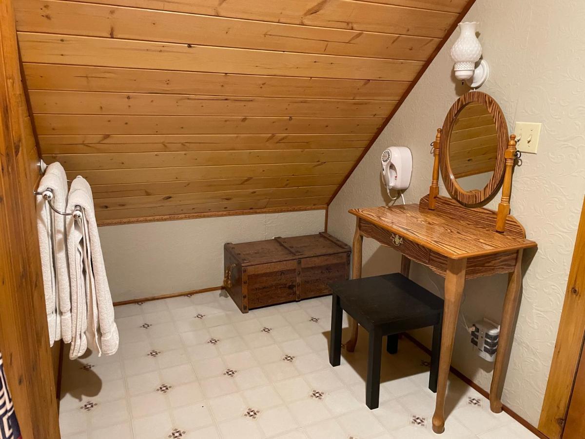 Luna Bed & Breakfast Grand Forks Exteriör bild